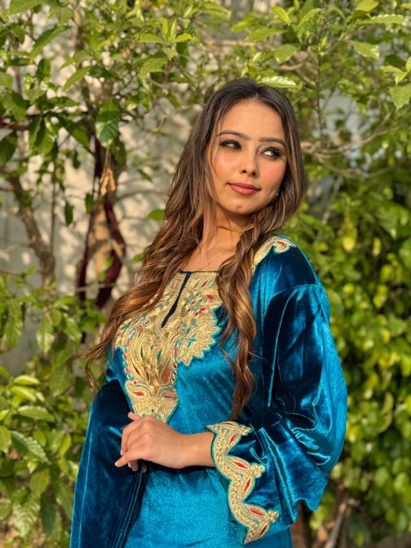 Royal Velvet Pheran Set - Image 3