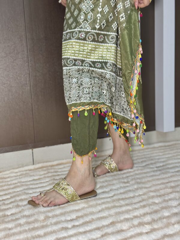 Peplum Charm – Kaftan Set with Inner - Image 3